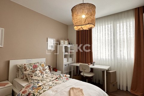 2+1 Apartment in Beylikduezue, Turkey No. 17595 10