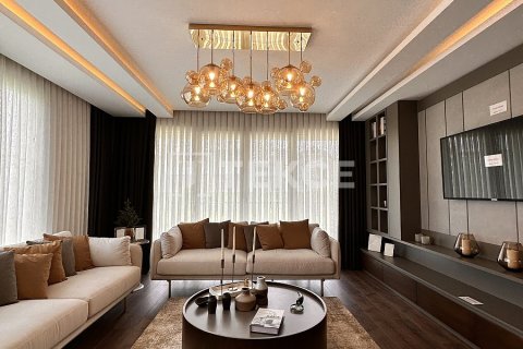 2+1 Apartment in Beylikduezue, Turkey No. 17595 20