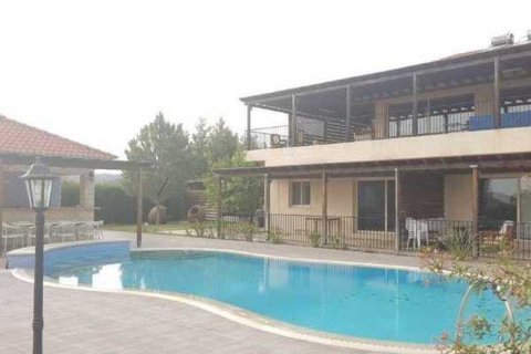 8 dormitorios House en Alassa, Cyprus No. 39646 3