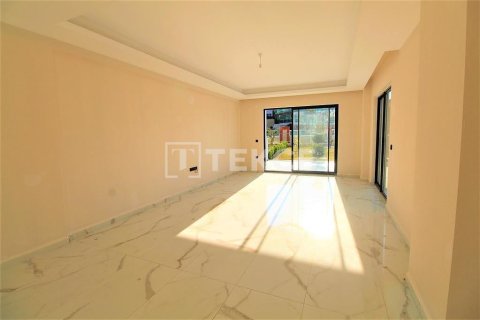 2+1 Apartment in Alanya, Turkey No. 10990 25