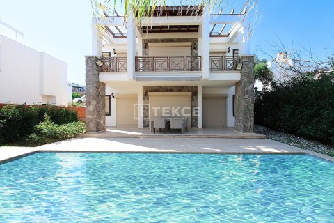 4+1 Villa in Bodrum, Turkey No. 19743 1