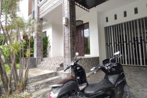 4 dormitorios House en Kerobokan, Indonesia No. 23104 4