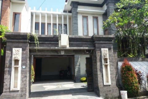 4 dormitorios House en Renon, Indonesia No. 23058 1