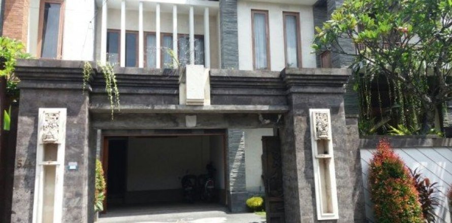 4 dormitorios House en Renon, Indonesia No. 23058