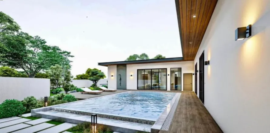 5 bedrooms Villa in Phuket, Thailand No. 72313