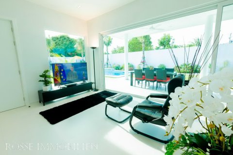 3 bedrooms Villa in Hua Hin, Thailand No. 994 4