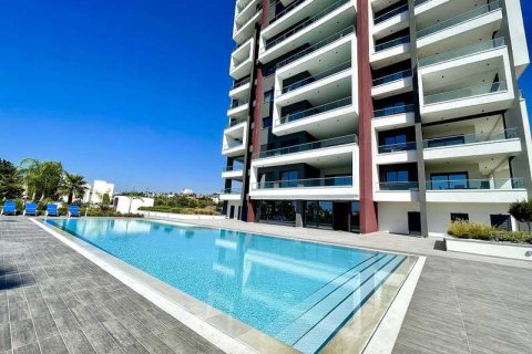 3 dormitorios Apartment en Mouttagiaka, Cyprus No. 76050 1