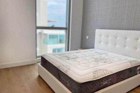 3 dormitorios Penthouse en Limassol, Cyprus No. 76046 3