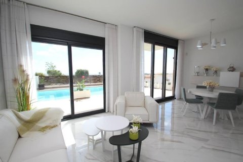 160m² Villa en Campoamor, Spain No. 27671 10