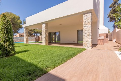 5 bedrooms Villa in Alicante, Spain No. 27761 2