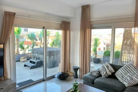 2 dormitorios Penthouse en Mesa Geitonia, Cyprus No. 40415 2