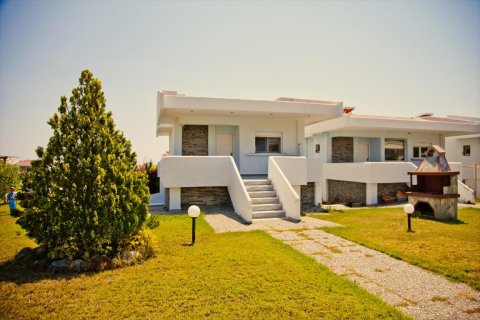 4 bedrooms House in Chalkidiki, Greece No. 60698 2