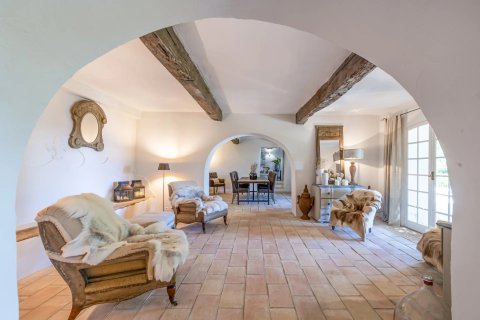 5 chambres Villa à Châteauneuf-Grasse, France No. 69054 7