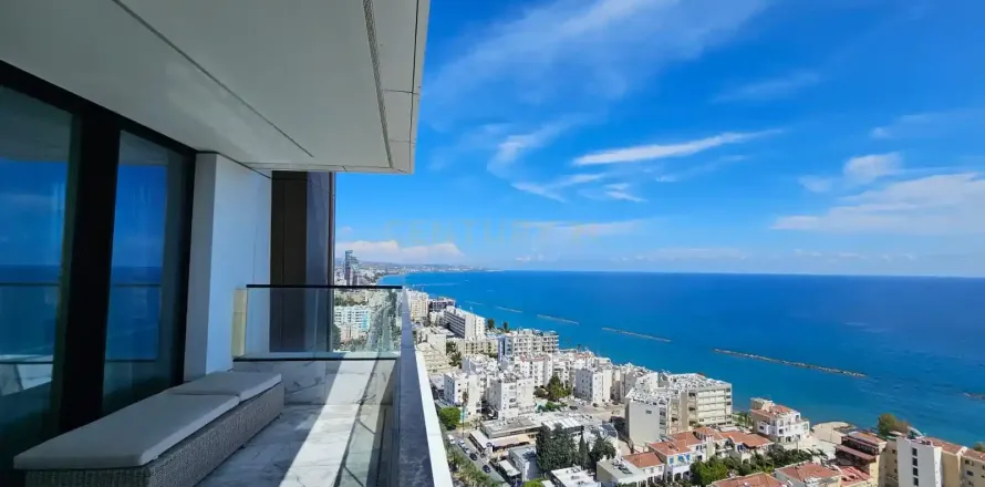 2 dormitorios Apartment en Germasogeia, Cyprus No. 34950