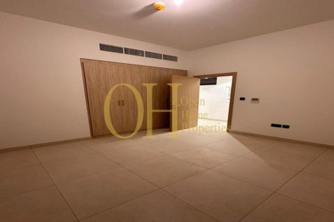 3 bedrooms Townhouse in Al Salam Street, UAE No. 9195 4