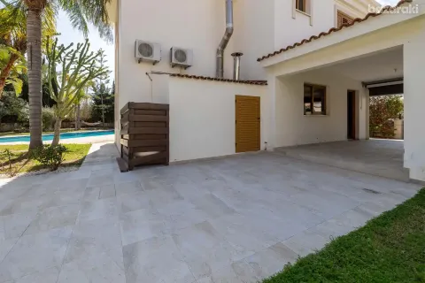 5 bedrooms House in Pyla, Cyprus No. 31776 7