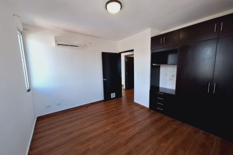 2 dormitorios Apartment en Panamá, Panama No. 70607 25