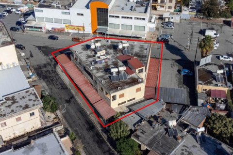 736m² Commercial property à Larnaca, Cyprus No. 48109 4