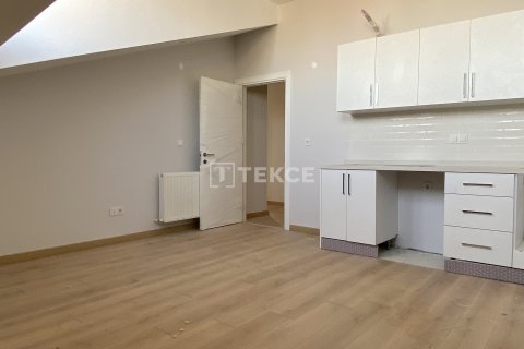 2+1 Penthouse in Istanbul, Turkey No. 17599 9