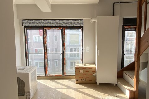 2+1 Penthouse in Istanbul, Turkey No. 17599 12