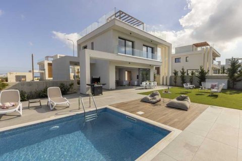 3 bedrooms Villa in Pernera, Cyprus No. 42565 1