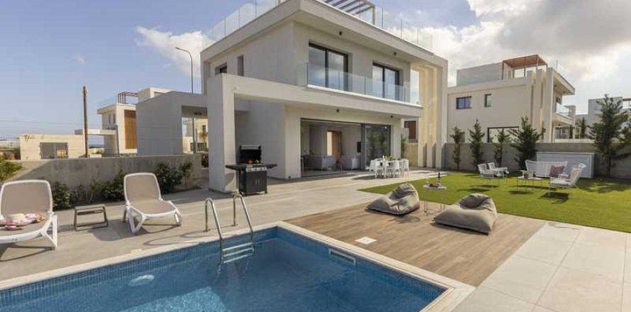 3 bedrooms Villa in Pernera, Cyprus No. 42565