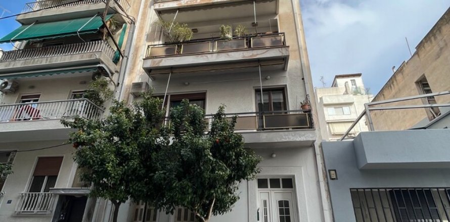 374m² Building in Athens, Greece No. 55398