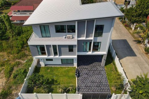 6 bedrooms House in Chiang Mai, Thailand No. 2530 2