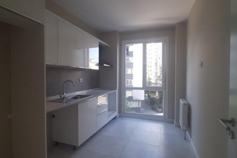 3+1 Apartment in Istanbul, Turkey No. 14811 3