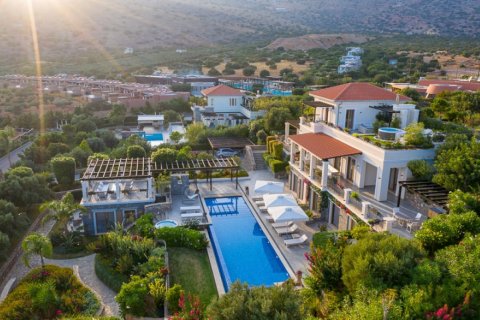 6 bedrooms Villa in Chania, Greece No. 48131 8