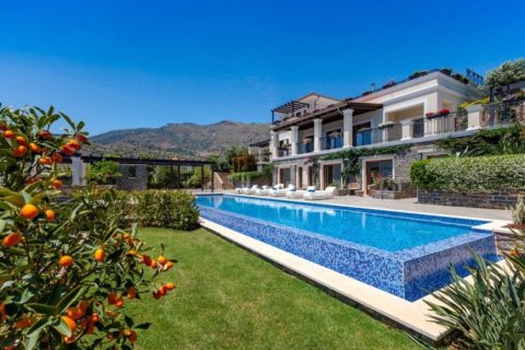 6 bedrooms Villa in Chania, Greece No. 48131 7