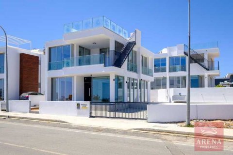 5 bedrooms Villa in Protaras, Cyprus No. 63197 6