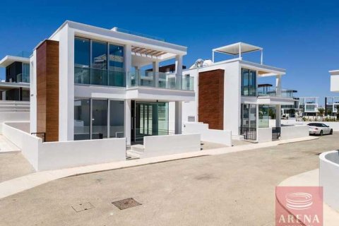 5 bedrooms Villa in Protaras, Cyprus No. 63197 3