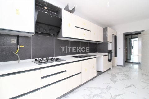 3+1 Apartment in Bursa, Turkey No. 11313 28