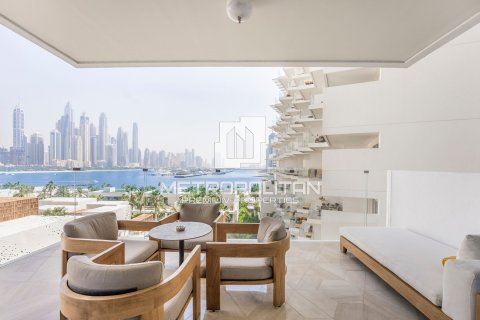 Квартира с 2 спальнями в FIVE Palm Jumeirah, ОАЭ №7688 1