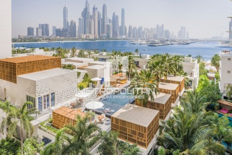 Квартира с 2 спальнями в FIVE Palm Jumeirah, ОАЭ №7688 3