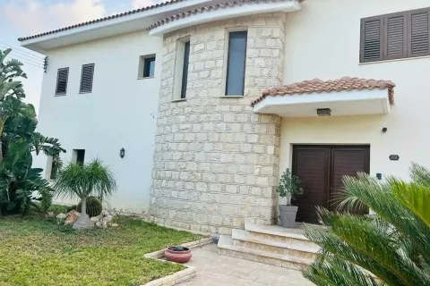 3 bedrooms House in Pyrgos, Cyprus No. 40235 1