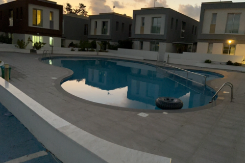 3 bedrooms Apartment in Paphos, Cyprus No. 76322 12