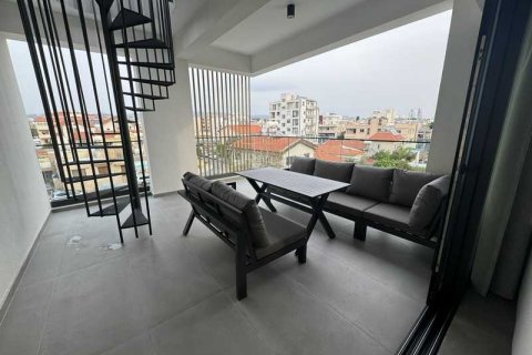 3 bedrooms Penthouse in Limassol, Cyprus No. 76288 1