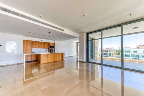 4 bedrooms Apartment in Limassol, Cyprus No. 76287 3