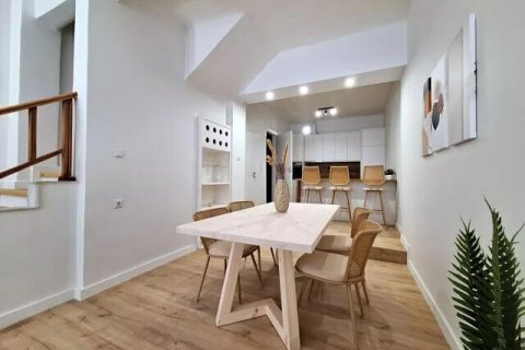 3 bedrooms Maisonette in Piraeus, Greece No. 54649 3