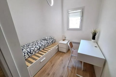 3 bedrooms Maisonette in Piraeus, Greece No. 54649 12