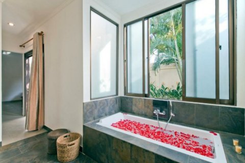 4 bedrooms Villa in Canggu, Indonesia No. 23005 2