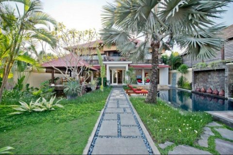 4 bedrooms Villa in Canggu, Indonesia No. 23005 18