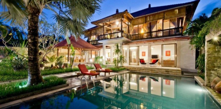 4 bedrooms Villa in Canggu, Indonesia No. 23005