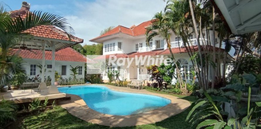 11 bedrooms Villa in Sanur, Indonesia No. 22996