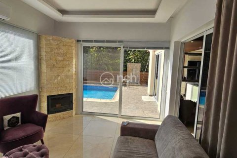 4 dormitorios Villa en Agios Tychonas, Cyprus No. 76425 10