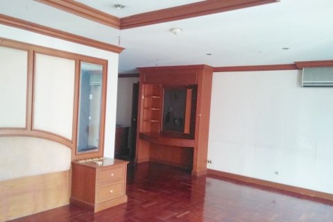 4 bedrooms Condo  in Bangkok, Thailand No. 418 6