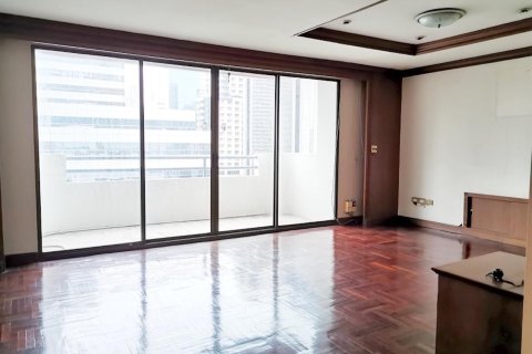 4 bedrooms Condo  in Bangkok, Thailand No. 418 9