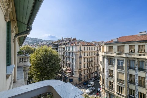 Studio Apartment in Nice, France No. 67400 3